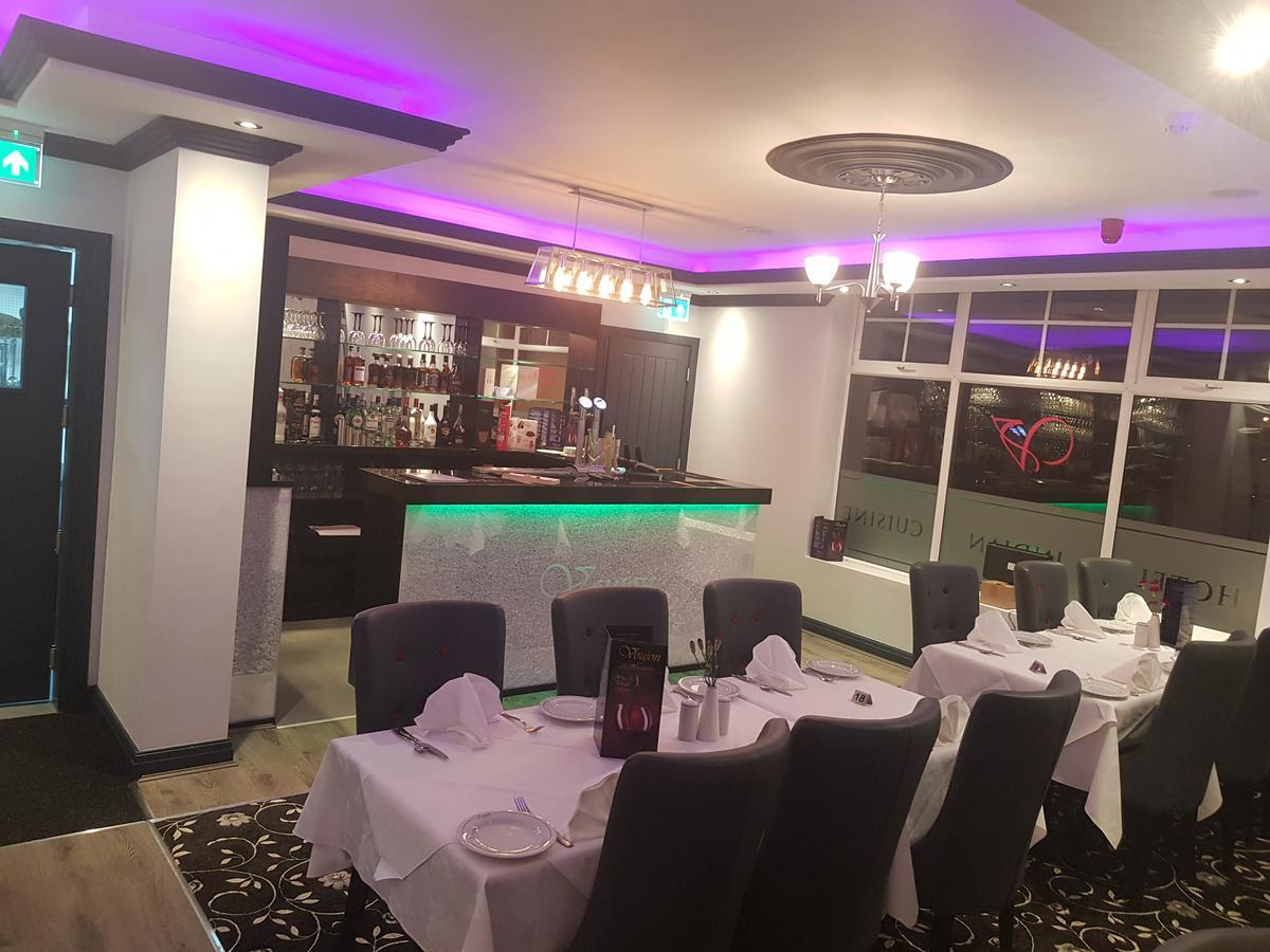 Ascot Grange Hotel - Voujon Resturant Leeds  Kültér fotó